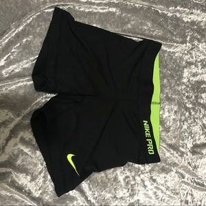 Nike Pros Black